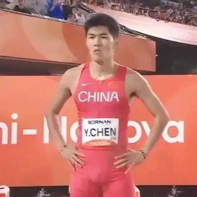 《男子110米栏决赛！陈圆将13秒15夺冠，赛后镜头对阵场下观赛的吴艳妮，后者露出迷之微笑.》播放量：5664
点赞量：100 ​