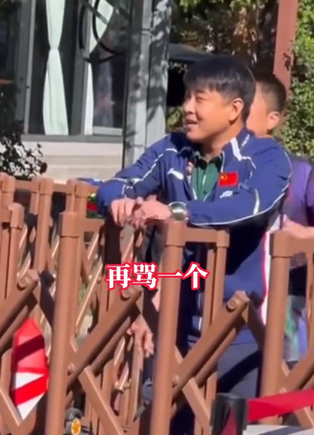 哪家粉丝围堵辱骂王皓被拘了？

不钦楚谁家的～

[二哈][二哈][二哈] ​