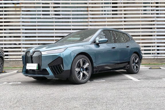宝马23款改款iX xDrive40 选装金额:3600 元