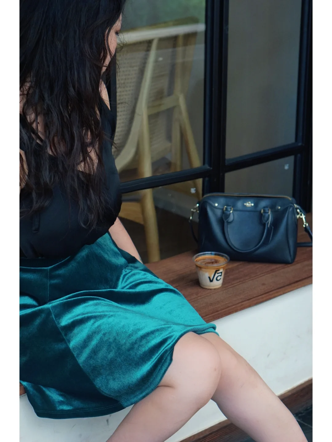 春熙路上与克莱因蓝相遇｜隐藏在巷子的咖啡