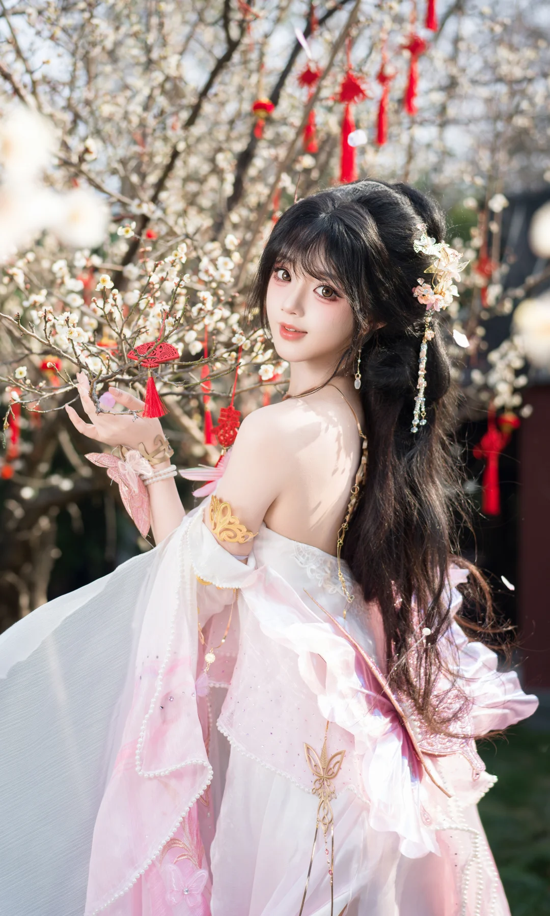 “一眼回眸，温柔了整个冬天”