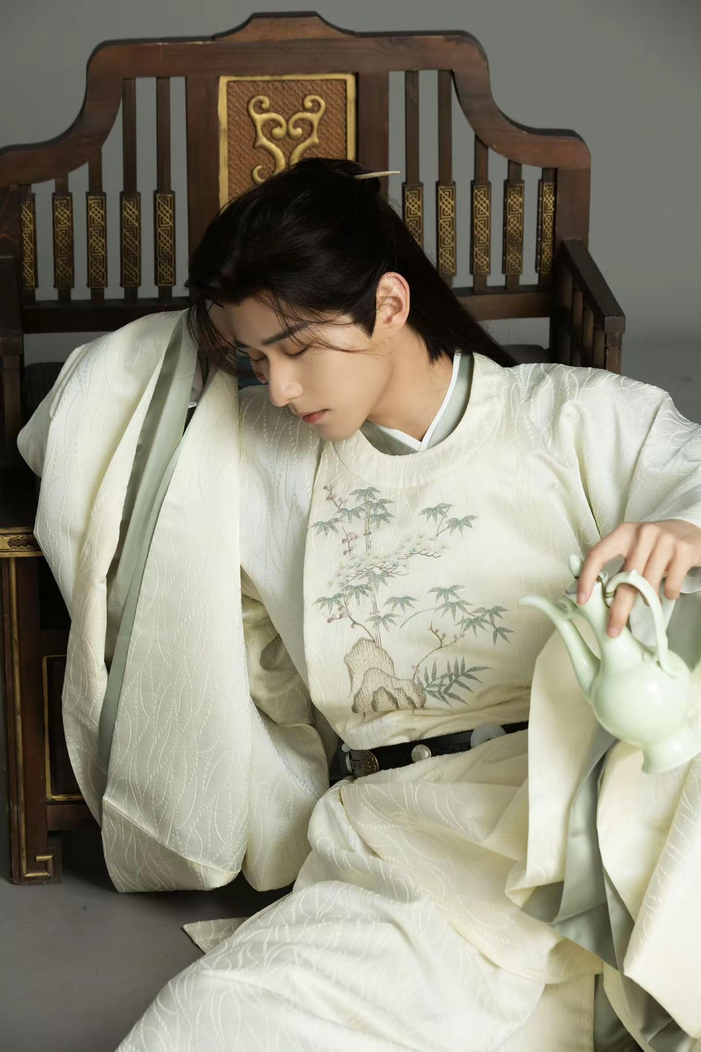 这个妆造咋这么美啊古装清冷感 徐振轩一瓯春李从心