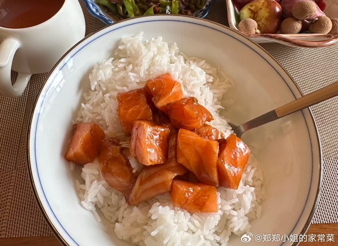 喜欢吃三文鱼盖饭 炝炒绿豆芽 牛肉炒青椒，今年西梅大丰收吗[嘻嘻]追部剧玄彬依旧很帅 ​