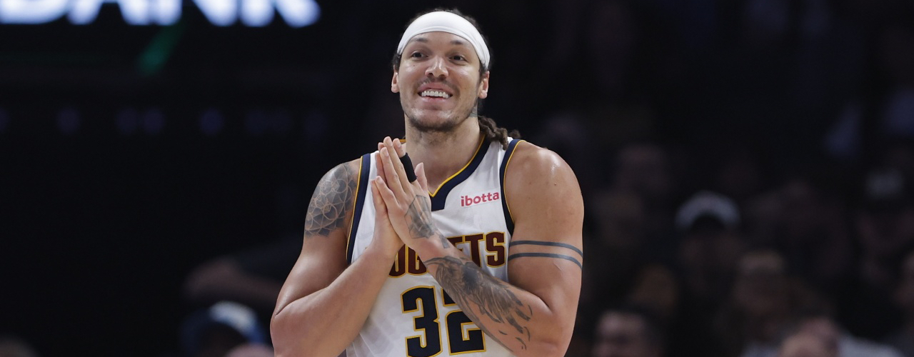 临时缺阵！掘金队再陷伤病困境！ 今日，掘金官网再度更新球队伤病名单，阿...