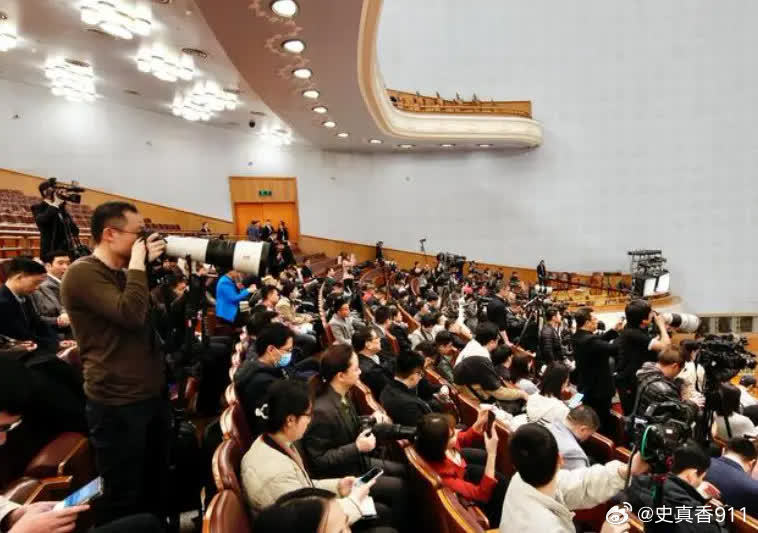 万万没想到，日本前首相一句话，就让日本政客彻底沉默了！他曾公然表示，如...