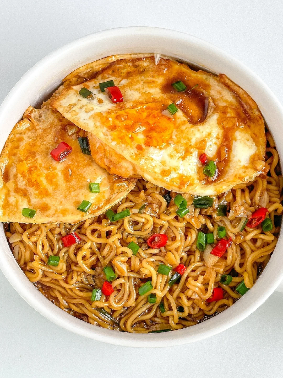 我妈做的荷包蛋焖面太好吃了！！5分钟搞定~