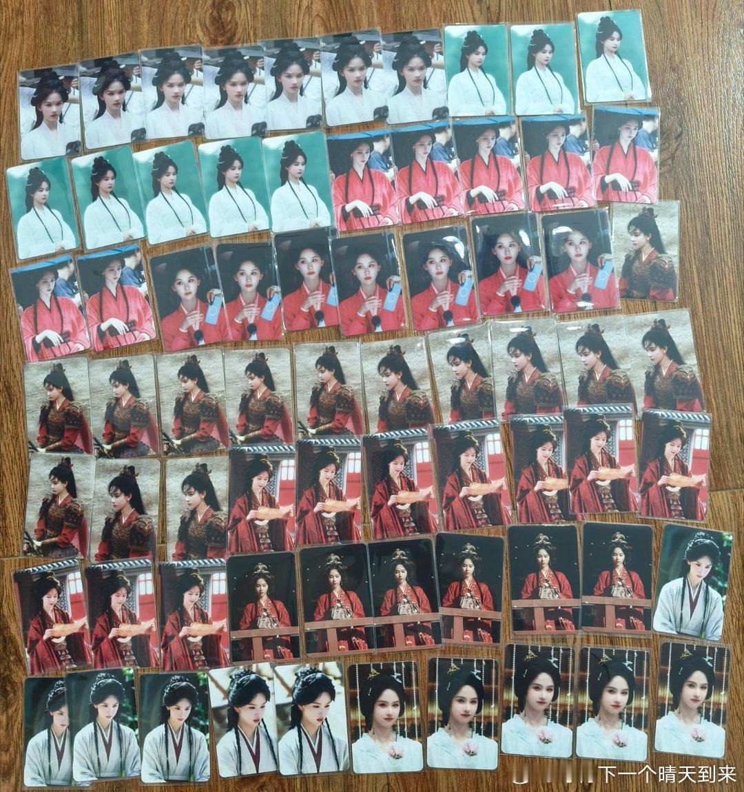 #陈都灵周边杂货铺[超话]# 这个大盘1k能出掉吗，不算满赠260抽，楚朝工艺卡有厂瑕 ​