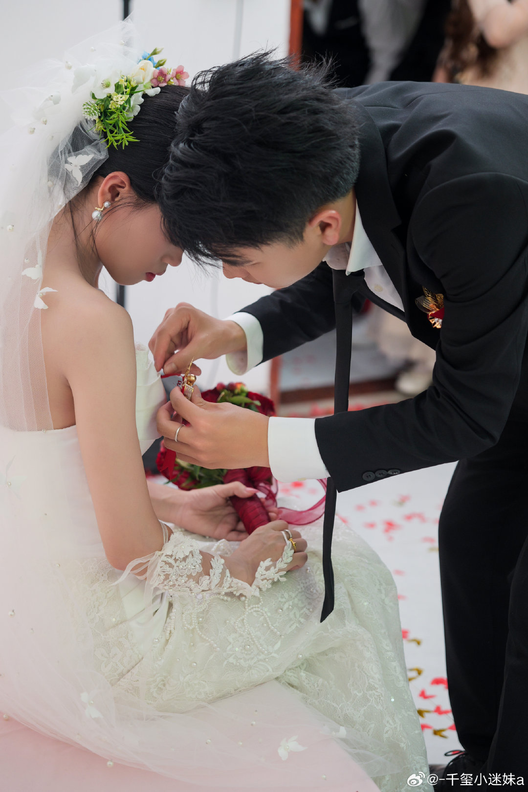 #易烊千玺[超话]#  千玺宝宝 我结婚啦！！​