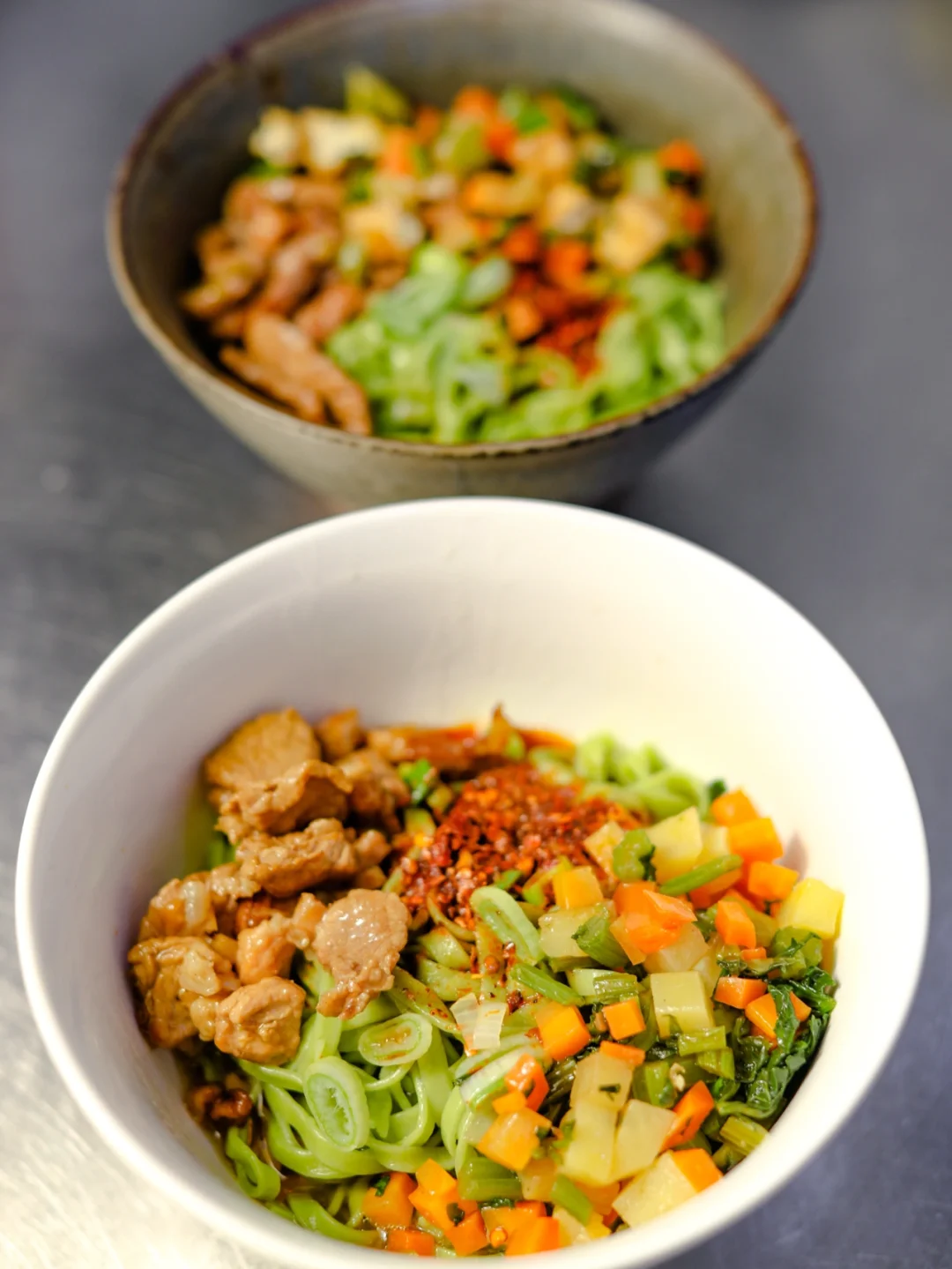 坚持做100种面不重样（50）油泼菠菜面