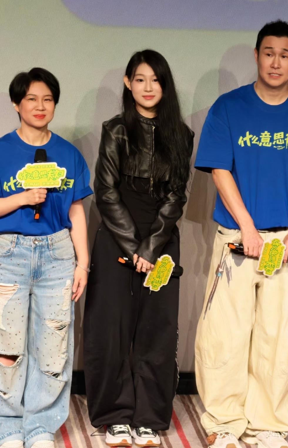 东北男人最讲究面子和传宗接代，但身家早就实现财务自由的小沈阳，家里却始终只有沈佳润这么一个独生女。
很多人私下里瞎猜，以为他们两口子是身体原因或者没赶上好时候，实际上根本不是那么回事。
当年跑夜场卖艺，小沈阳是看着沈春阳跟着自己一路吃苦过来的。媳妇生孩子在产房里遭的那场罪，他从头到尾看在眼里，疼