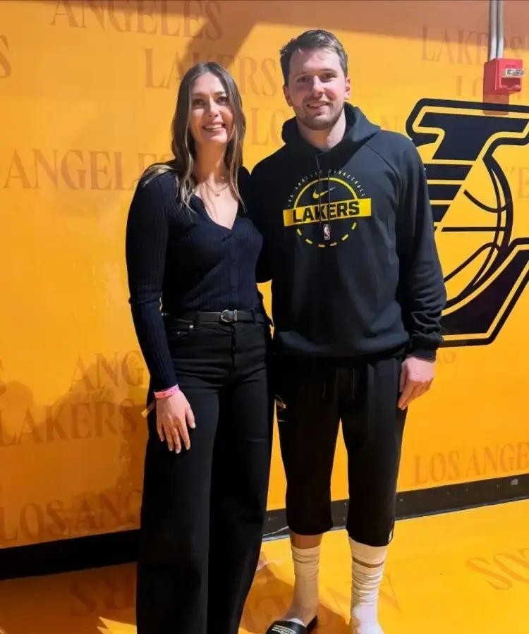 东契奇这次亏到心疼！差1场丢千万，NBA这规则太扎心 很多人说东契奇左...