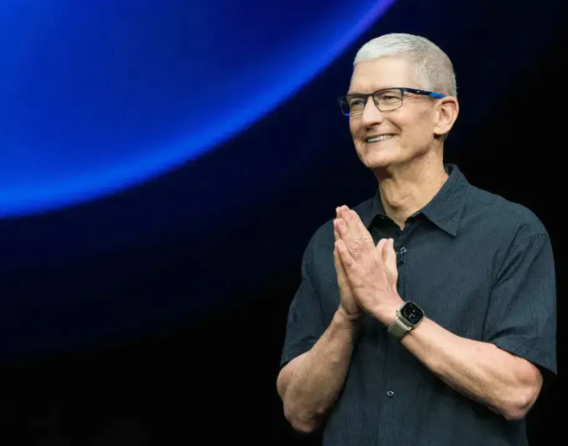 苹果 AI 要进中国了：库克亲口确认 10 月底推测试版，但 Siri 不在里面