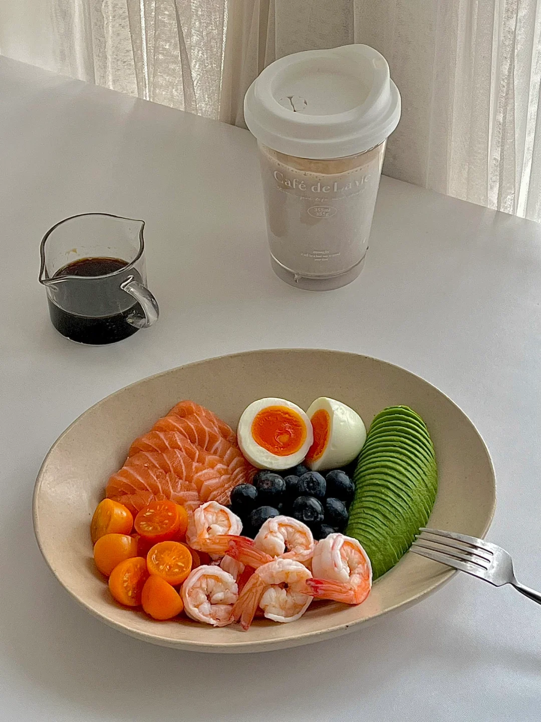 ️☀️工作日早餐｜三文鱼鲜虾牛油果沙拉🥗