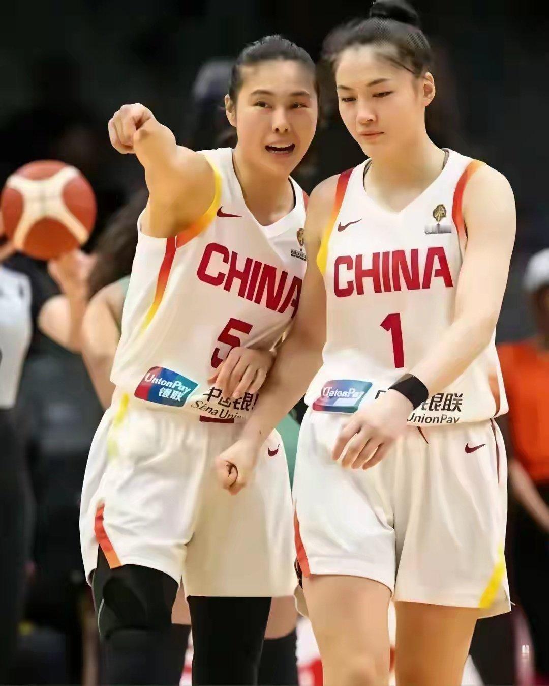 中国女篮的大龄新秀：张曼曼，光是长得漂亮吗？ ​