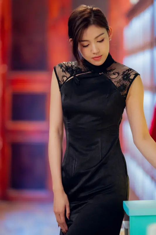 高挑修长的身材在很多亚洲国家都被视为美。像韩国的模特金秀智，身高1...