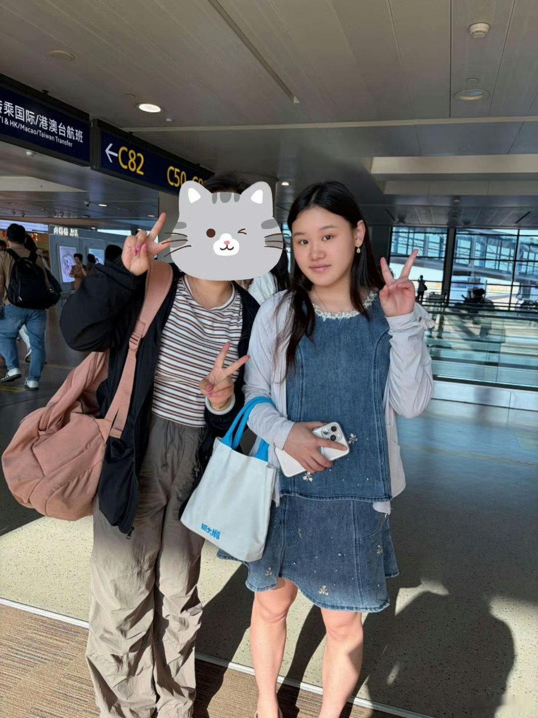 #陈瑶妈妈四护张家齐#感觉陈瑶妈妈真的很心疼张家齐啊，我觉得她像是知道张家齐妈妈内心想的一样，然后在张家齐妈妈疯狂否定张家齐的时候，她也会站出来肯定张家齐。而且感觉她和她的女儿相处的也很好啊，可以说是模范妈妈了！太心疼张家齐了 ​