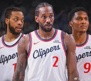 科怀·伦纳德的出战状态已升级为出战成疑，明日对阵鹈鹕的比赛有望出战。<...