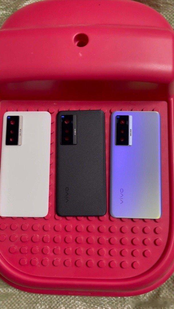 我在闲鱼发布了【x70原装 拆机 后盖#VIVO X70】#退坑回血便宜出！# ​