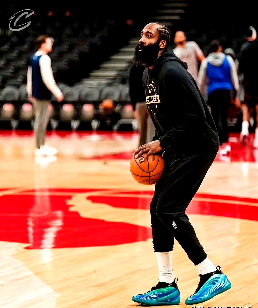 2-0领先被追成2-2平？骑士这剧本我熟啊！    猛龙主场硬是把骑士...