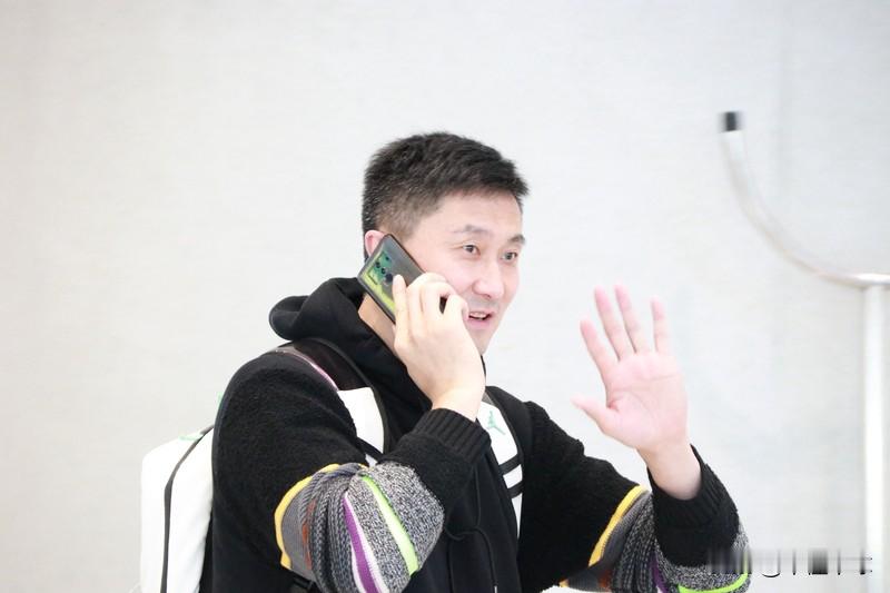 杜锋回归后广东宏远三连败，这情况真让人跌破眼镜。就说收官战对福建这场...