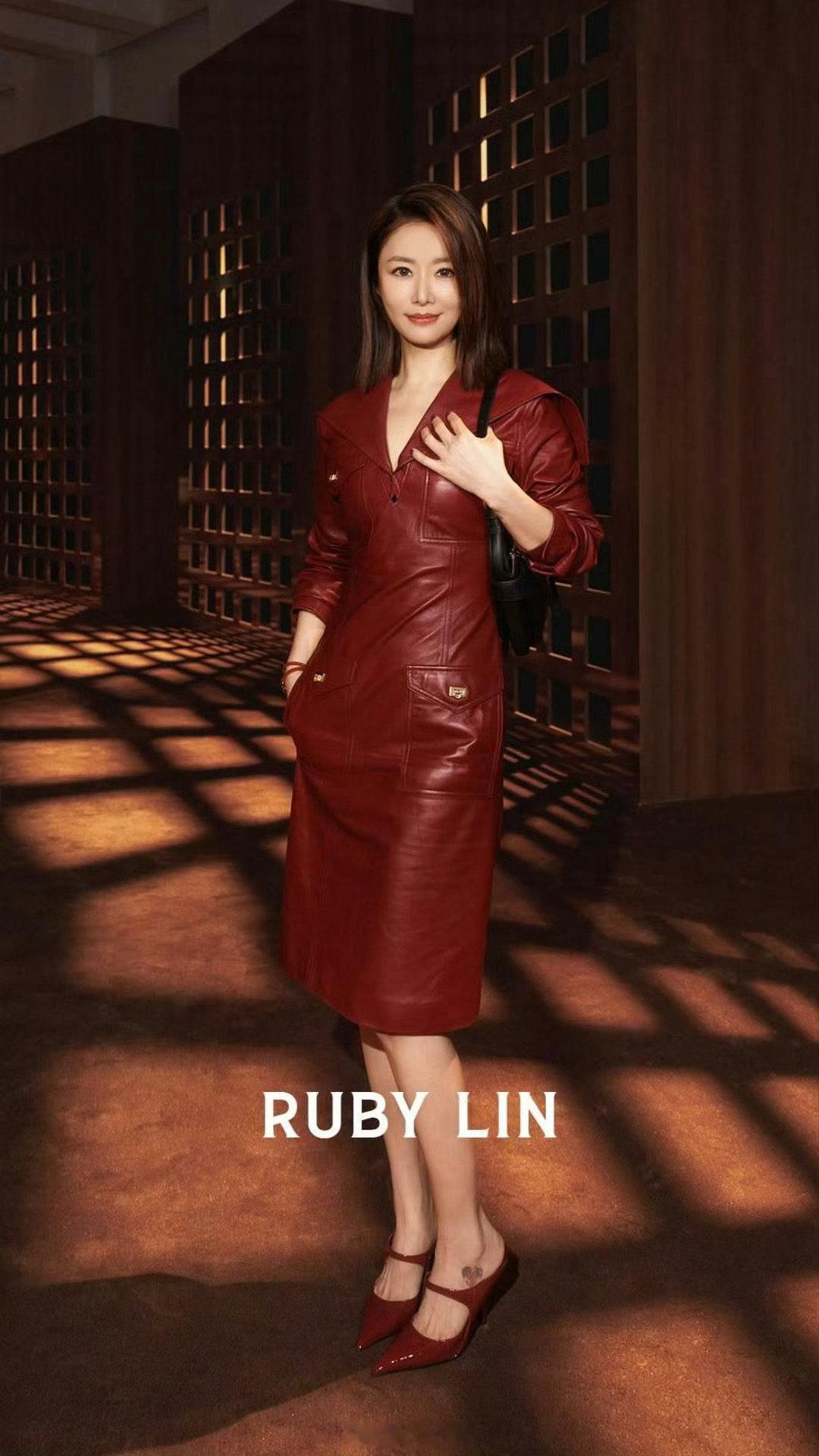 #林心如[超话]#  ✖️#林心如风尚志米兰时装周# 
Ruby Lin完全美貌顶级选手～
期待早日进组，开始新的故事！！ ​