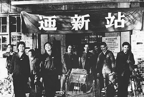高考语文高考作文1977年，吉林省高考作文是命题，记不准了。《十月的胜...