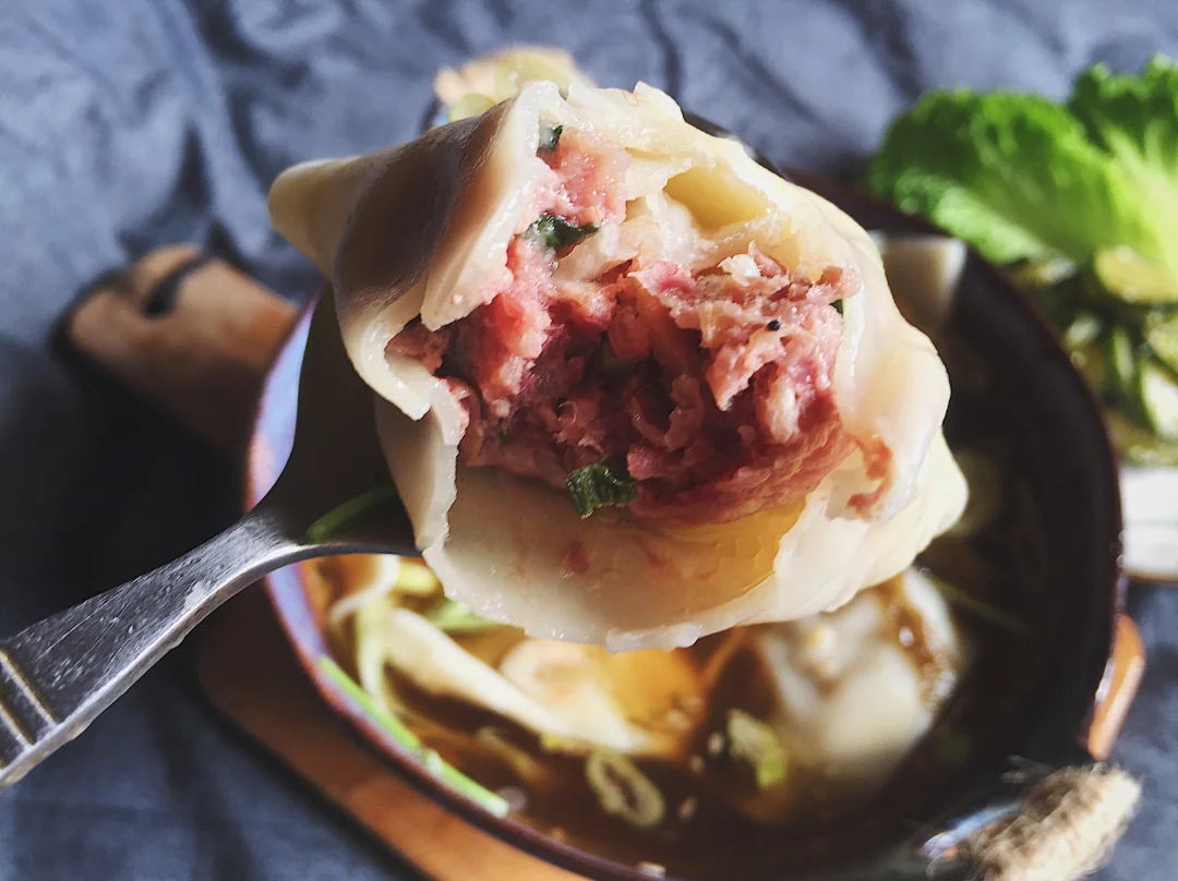 周三☁️｜热乎乎的【牛肉芹菜大馄饨】🥣