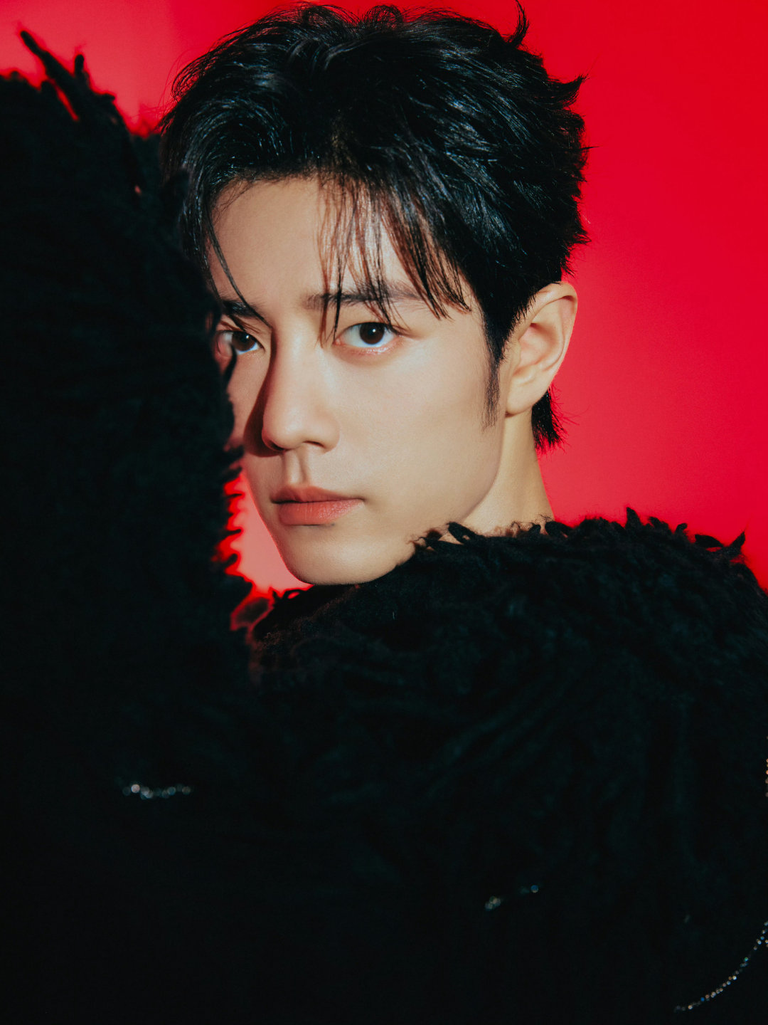 #华晨宇肖战南京同日开唱# 原来今天华晨宇和肖战都在南京开演唱会，顶级流量怎么不算是南京的大考啊，今天南京得多少人啊 ​
