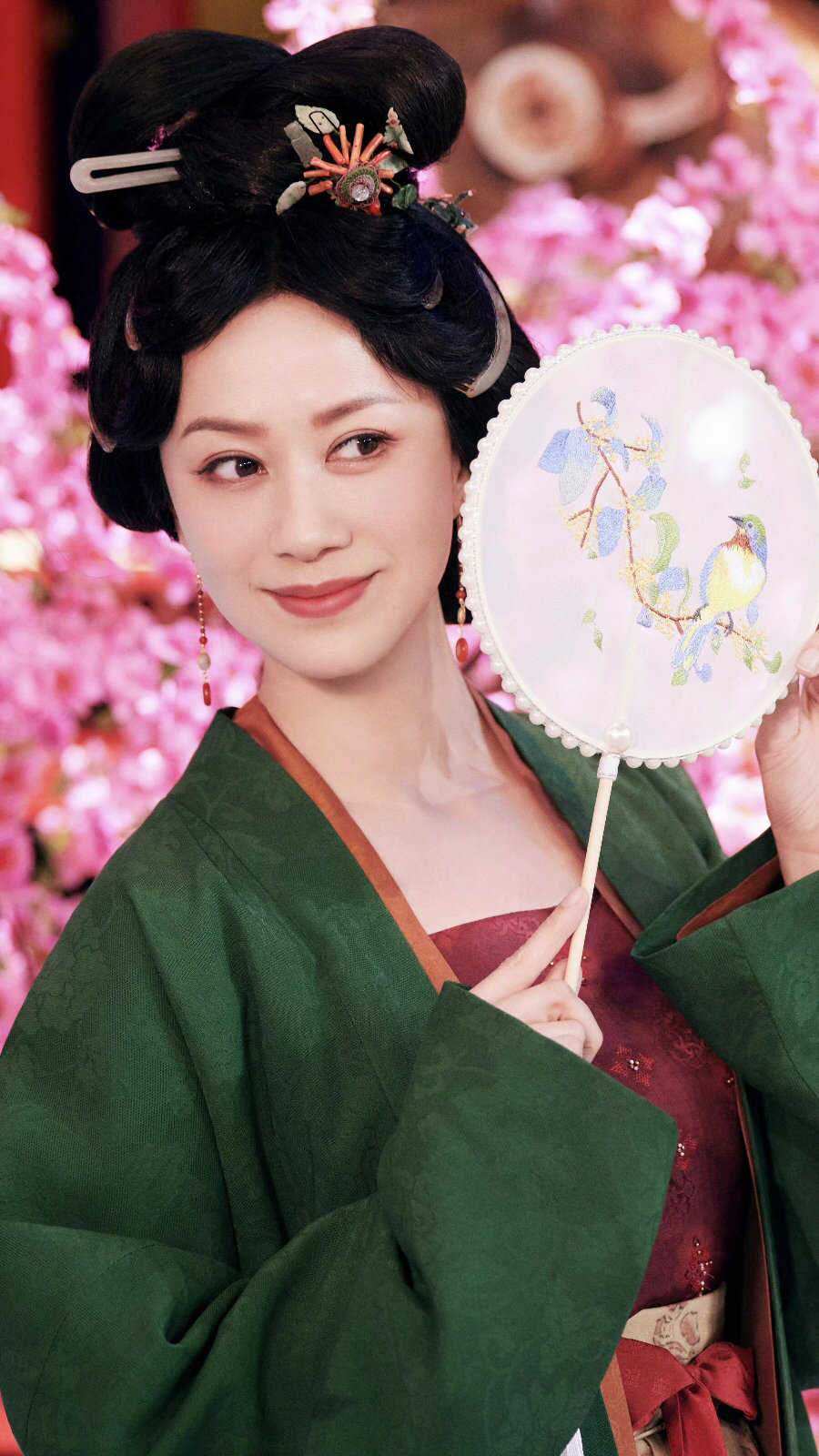 五福临门 倪虹洁 #五福临门##靓图古装# ​