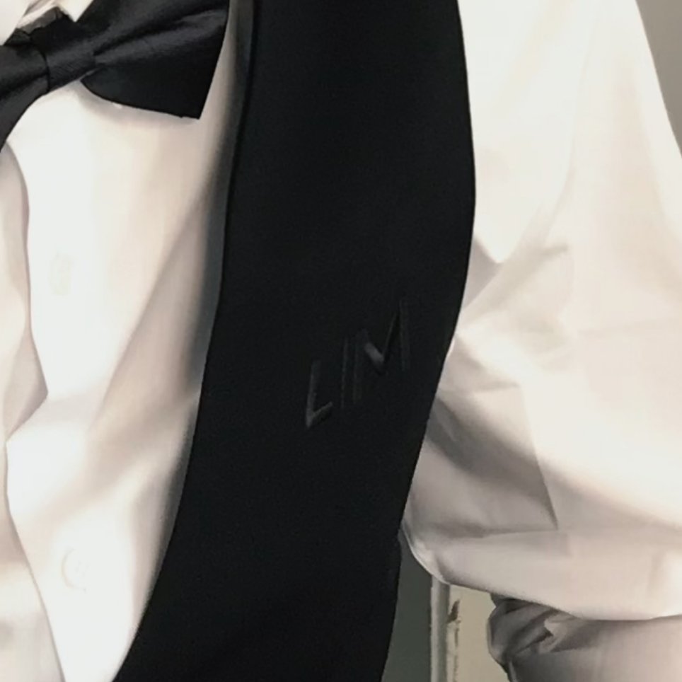 竟然还是利郎给定做的衣服[馋嘴]

#许凯代言利郎lessismore# xk#‍许凯沈润# ​
