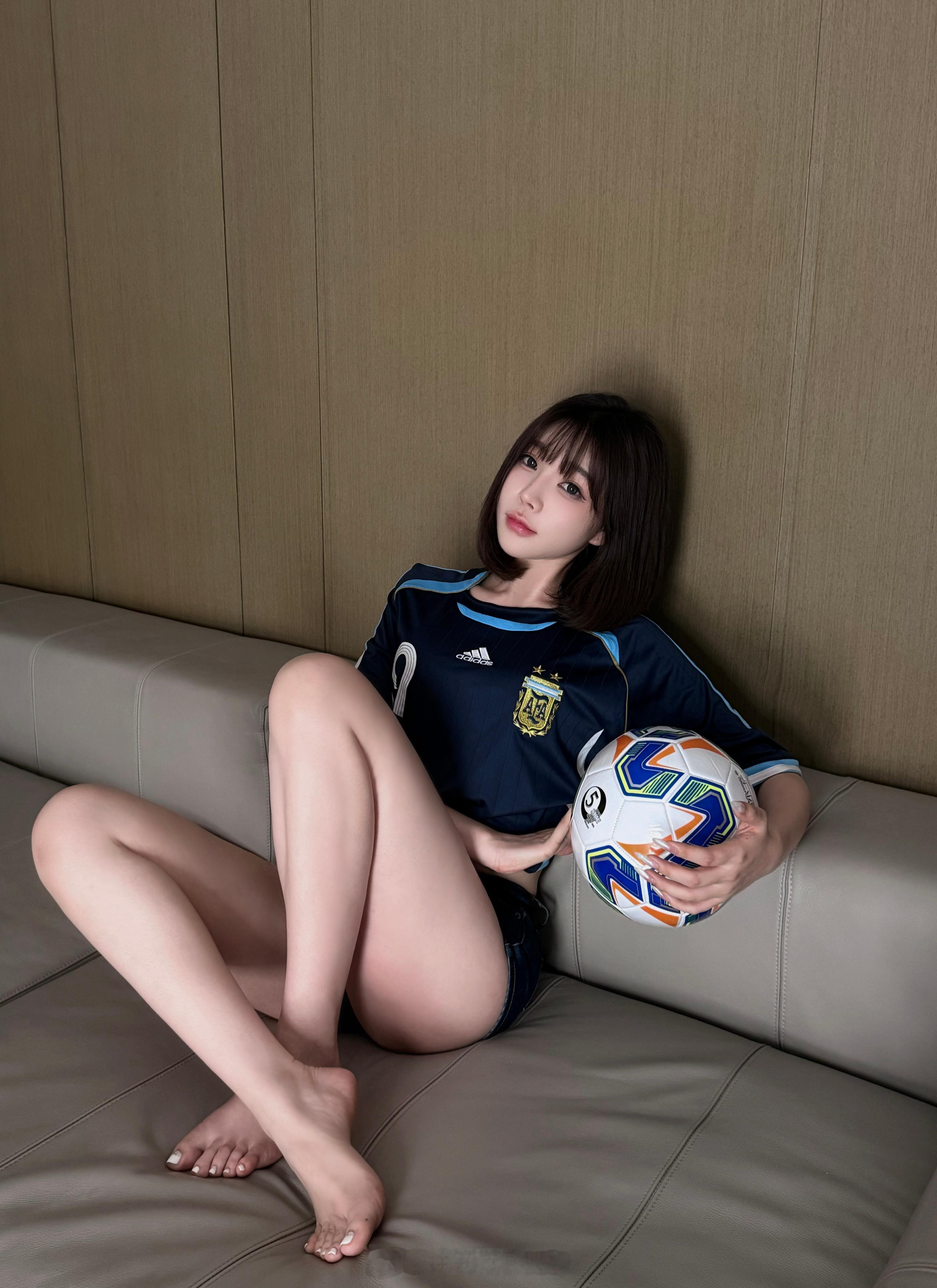 我保证我是恶魔 只是偶尔有点乖 ⚽️  ​​​