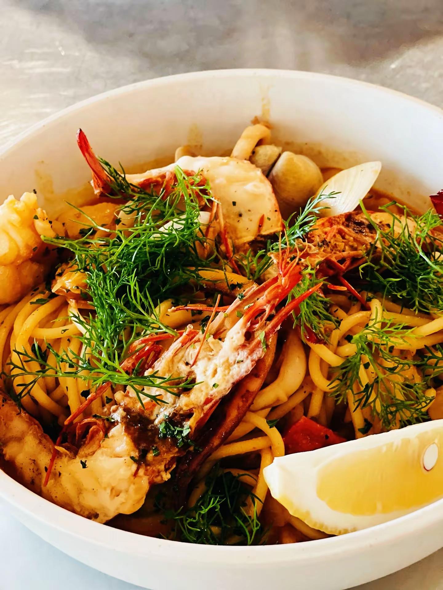 分寸感和边界感，是一个成年人的必修课。事有分寸，行有所止，言有所界，凡事有度。