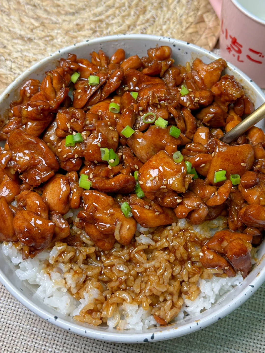 盖了帽了！！可乐鸡腿拌饭也太好吃了！！