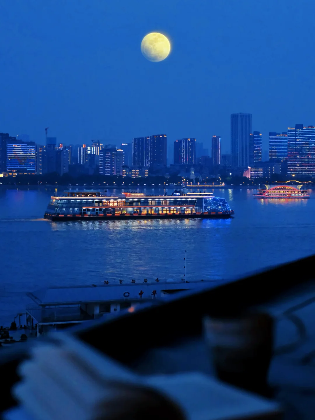 会带每一个来武汉的uu去看的绝美江景🌃