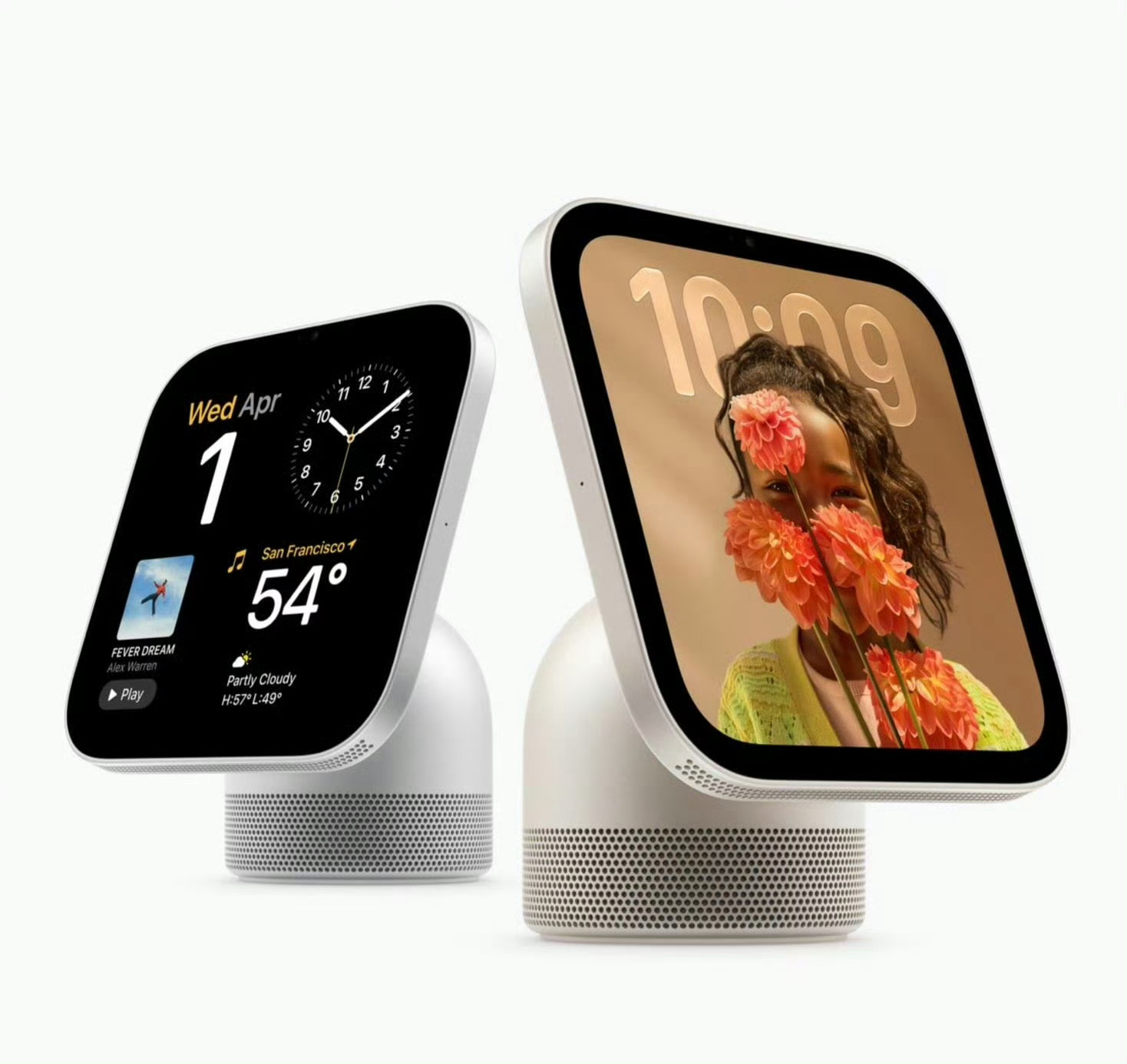 #苹果发布HomeView#
苹果也来抢智能家居市场了！Apple HomeView智能屏正式亮相，售价299美元，国行暂不发售。

7英寸方形屏，搭载A18芯片，支持人脸识别，能根据不同家庭成员自动切换界面，还支持FaceTime。桌面款和壁挂款二选一，桌面版自带音响。

不过，不能安装第三方App，首发Siri AI仅支持英文， ​