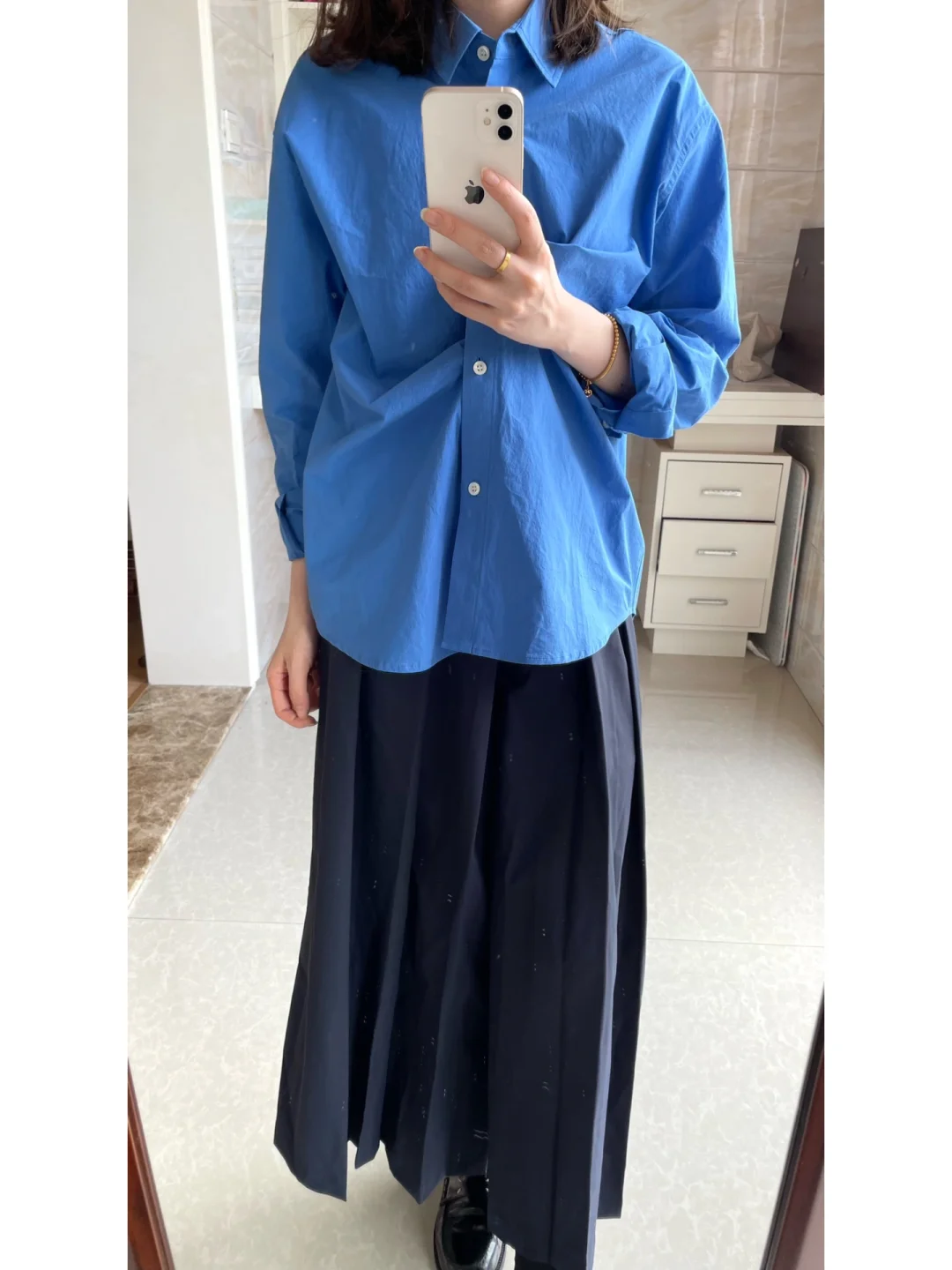 试试衬衫纽扣错位系法