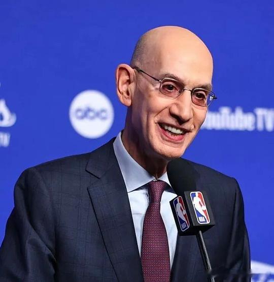 🏀 NBA休赛期头条  伦纳德调查拖垮猛龙交易：因NBA调查快船通过...