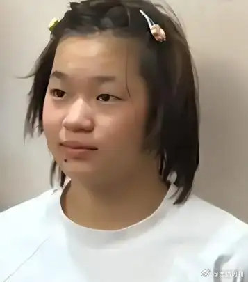 为啥全红婵现在胖这么多但是陈芋汐却一点也没胖反而更漂亮了 有人说是家庭原因还有人说是因为基因原因 ​