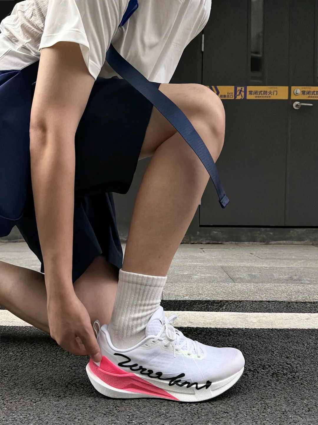 好鞋👟分享｜被这双鸳鸯撞色跑鞋惊艳到了