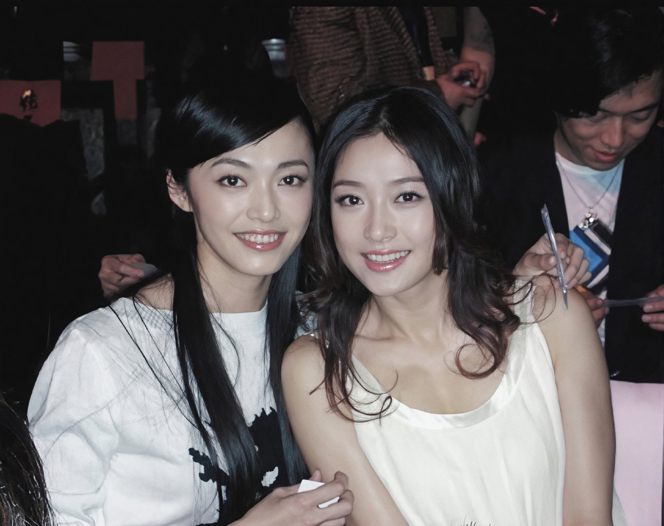 #秦岚[超话]# 一睁眼就是考古 ​