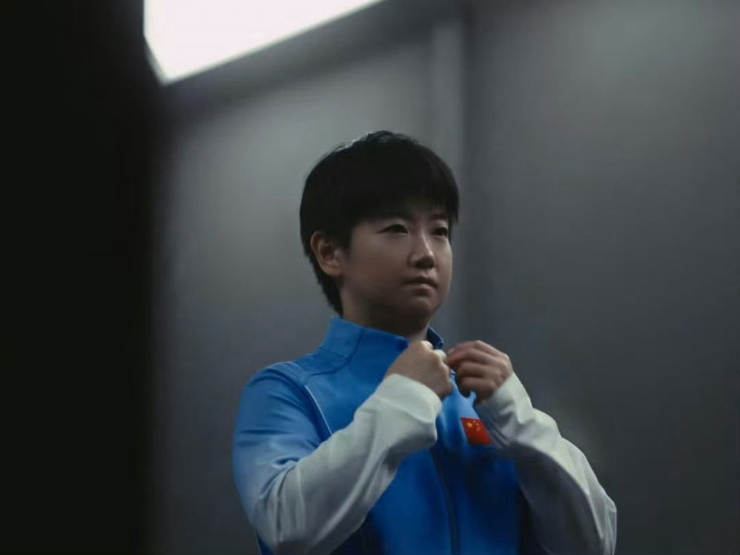 #孙颖莎说付出多少赛场回报就有多少#
孙颖莎：付出多少回报多少
祝莎莎亚运会一切顺利！🍀
海报看着舒适
权威小圆脸[酷] ​
