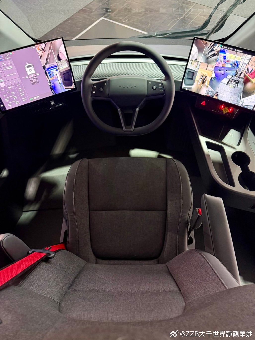 #特斯拉[超话]#  $特斯拉(TSLA)$﻿ 
正式公布：Tesla Semi 重卡歐洲版規格！🇪🇺

Tesla 在其剛剛發布的通訊中，公布了歐洲版本的具體技術數據：

✅ 550 公里續航里程
✅ 1.0 kWh/公里能耗
✅ 最高 800 kW 充電功率
✅ 僅 30 分鐘即可充至 60%
✅ 後軸配備 3 個獨立馬達
✅ 最高 800 kW 驅動功率
 ​