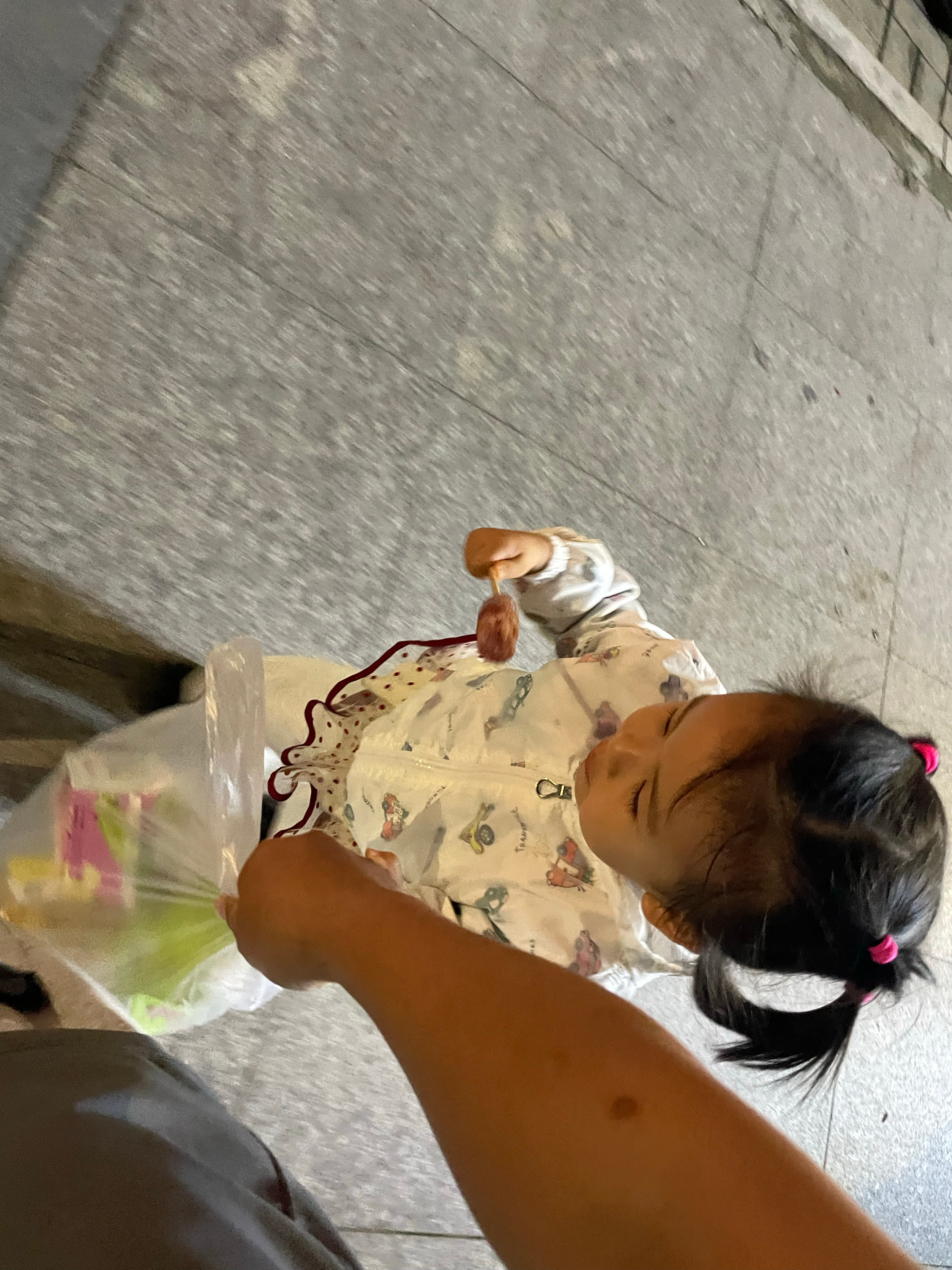 开心的蹦蹦跳跳 ​​​