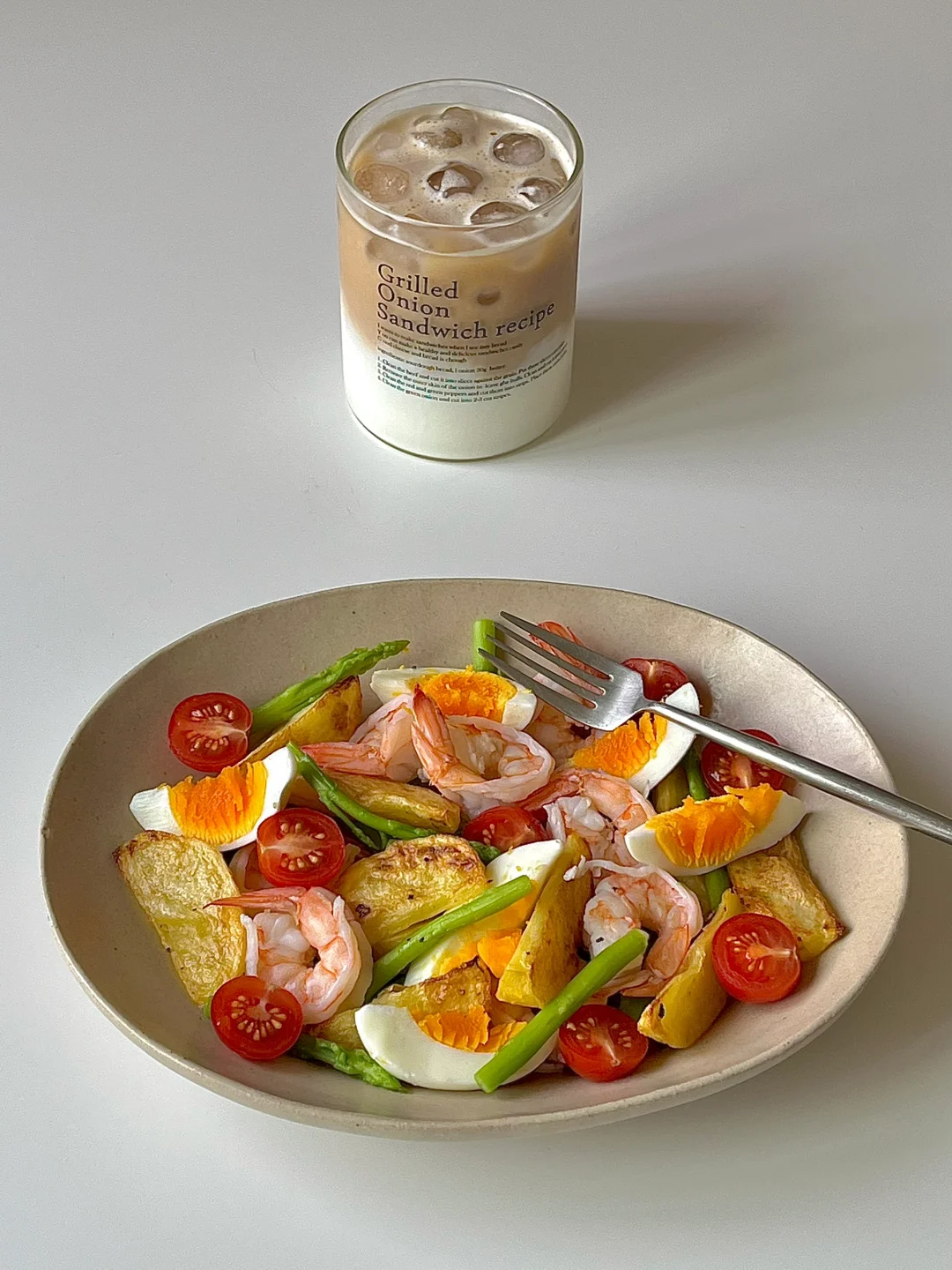 ☀️工作日早餐｜烤土豆虾仁芦笋沙拉🥗