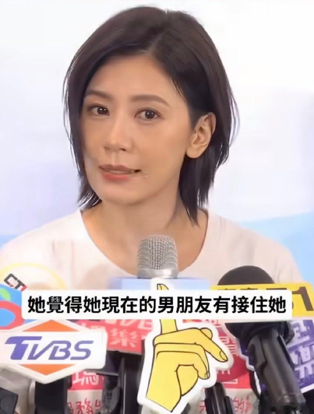 #贾静雯自嘲未婚先孕##贾静雯证实女儿恋情#

主要还是注意身体健康，有钱未婚先育也无所谓了，没钱的还不让父母知道的未婚先孕还是要多考虑的。不过我觉得最好还是不要吧，毕竟未婚先孕基本上说明双方还没有准备好，这样会有很多后顾之忧 ​