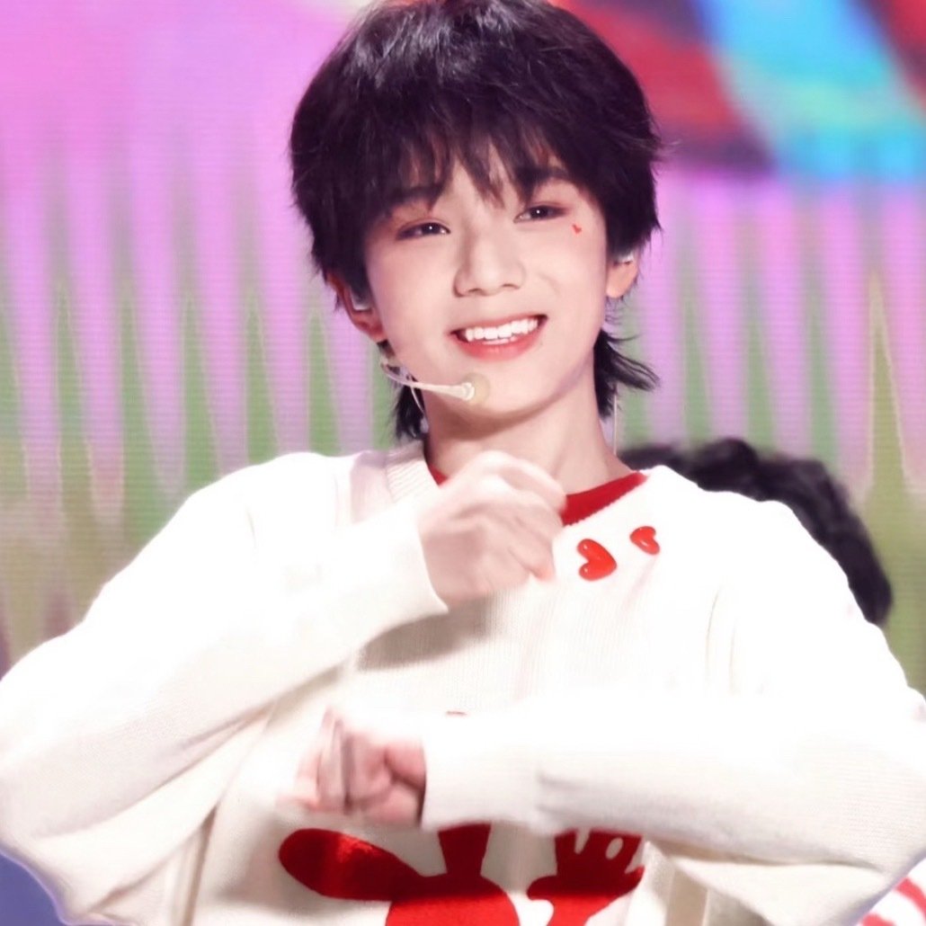 每次心情差看到豚馒心情belike听到美羊羊唱当困难来临的时候  直接被南宫问雅了 ​