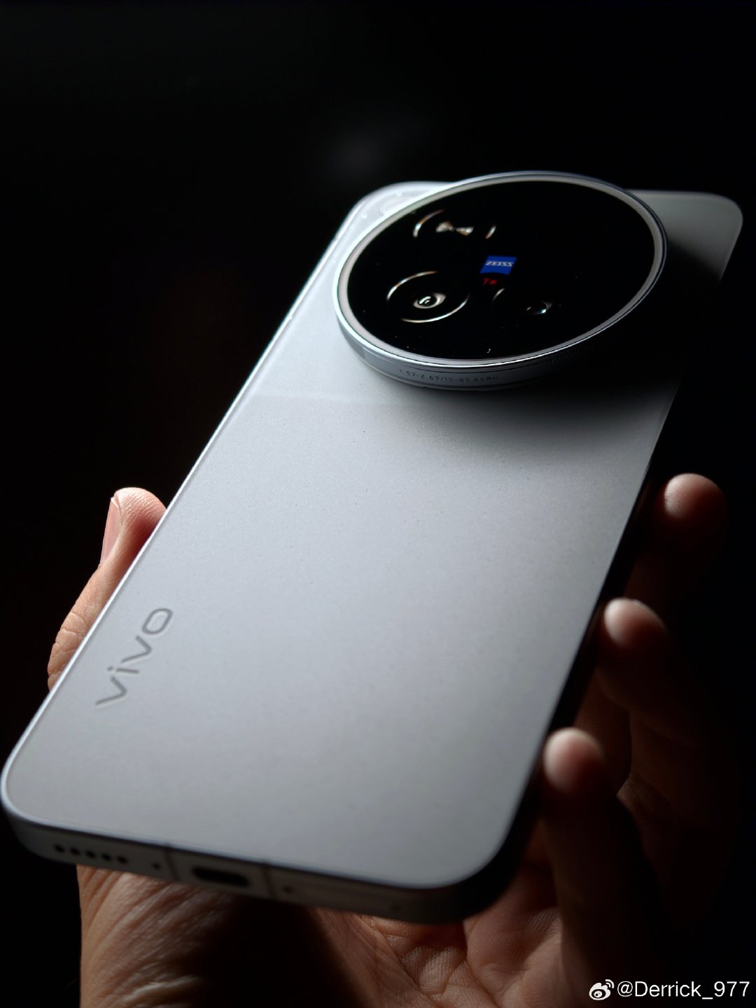 简单开箱

vivoX500ProMax大地回声⛰️

#vivo[超话]##vivox500系列##vivox500系列测评##vivoX500体验官##当你有了vivo##vivo摄影[超话]# ​