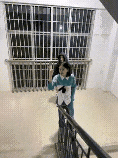 985夫妻的“高知出轨”：博士论文写忠诚，婚外情聊量子物理 “他博士论...