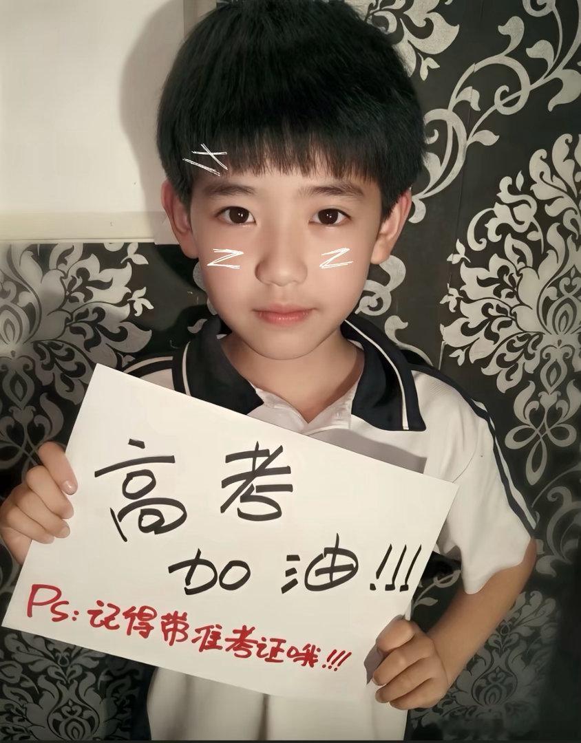 就是萌！正面看，萌！背面看，萌！左边看，萌！右面看，萌！上面看，萌！下面看，萌！用苹果手机看，萌！用华为手机看，萌！用小米手机看，萌！用三星手机看，萌！用欧坡手机看，萌！用维沃手机看，萌！用八八四八手机看，萌！ ​