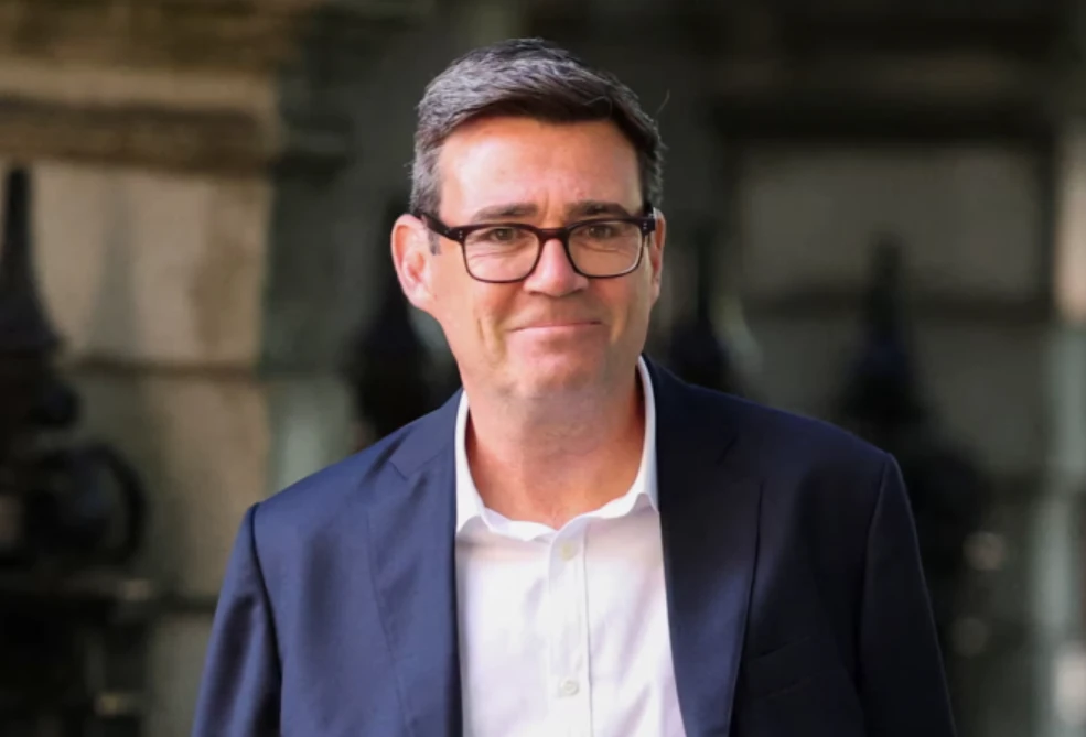 伯纳姆将出任英国工党领袖，誓言为英国开启“新道路” 亚太日报 张瑀轩 ...